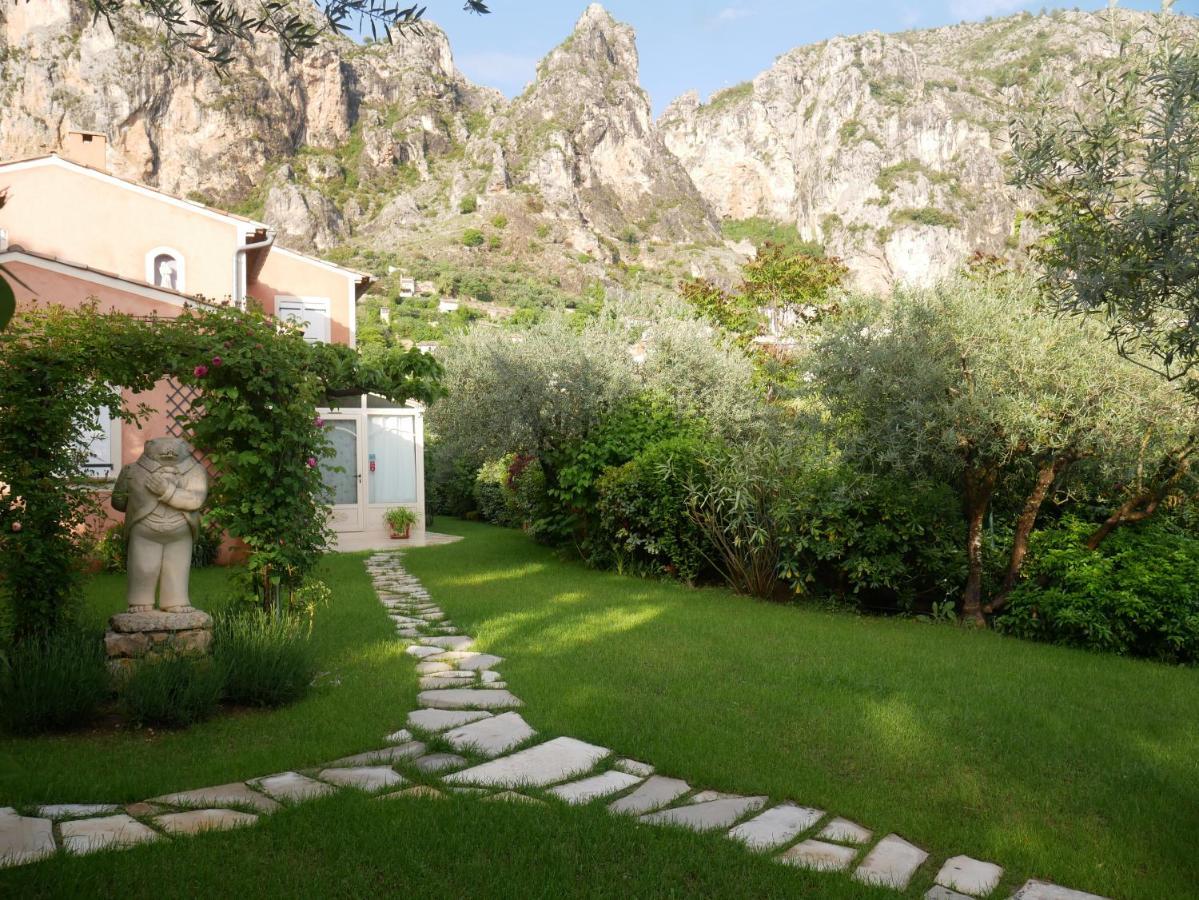 Bed and Breakfast Bastide Des Oliviers Мустье-Сент-Мари Экстерьер фото